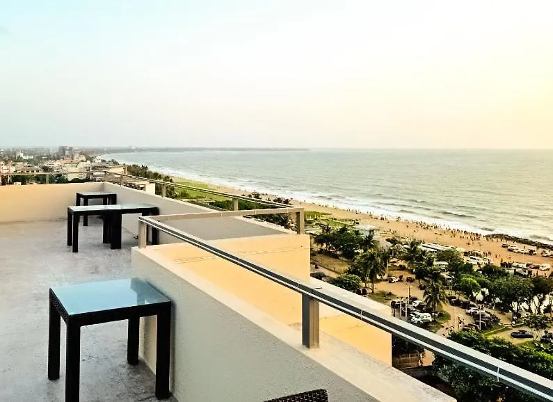 Negombo Beach - The Breeze By Glorious Holidays Lejlighed