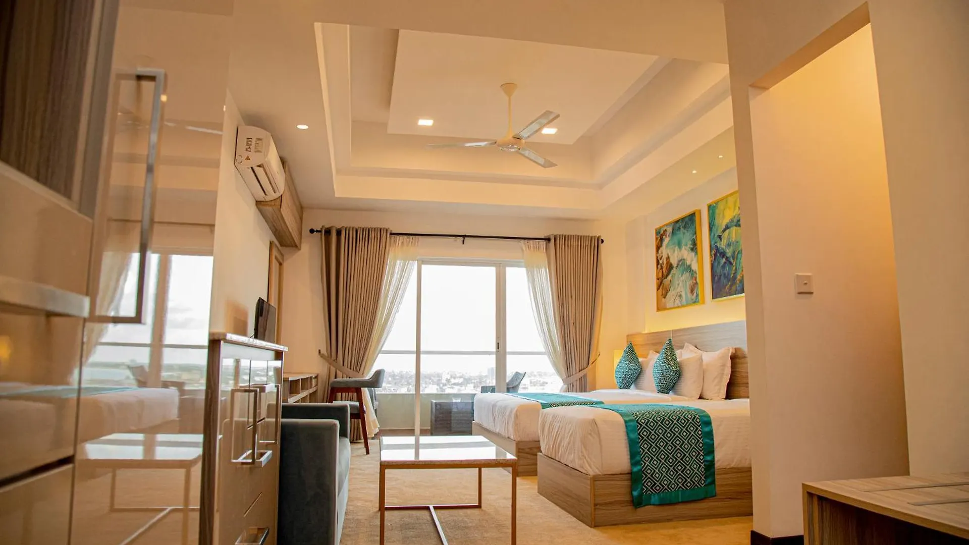 Negombo Beach - The Breeze By Glorious Holidays 0*,