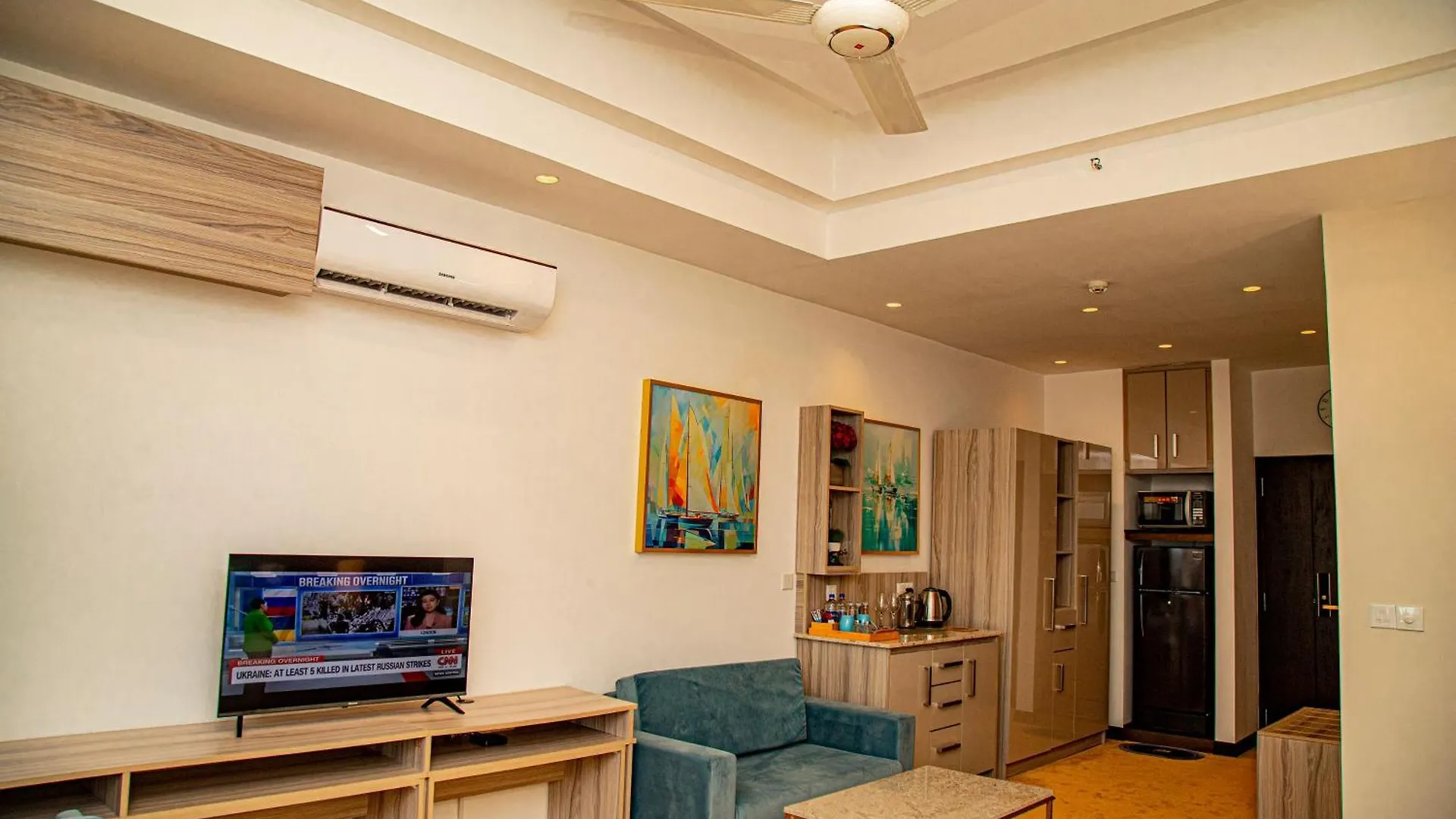Negombo Beach - The Breeze By Glorious Holidays 0*,