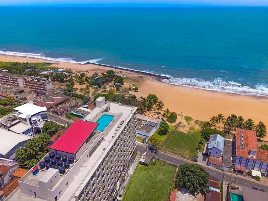 شقة Negombo Beach - The Breeze By Glorious Holidays